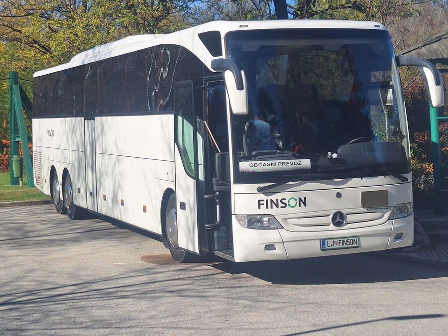 Turistični avtobus – 59 + 1 sedežev
